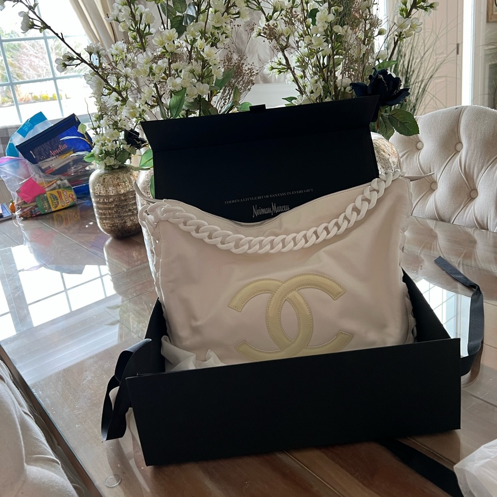 Chanel Hobo *posh authenticated already*